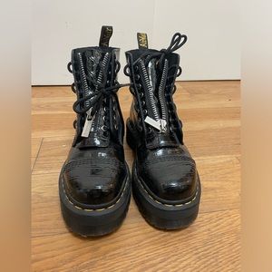 Platform doc martens